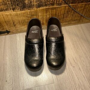 Dansko Tooled Bronze Embossed Clogs 39